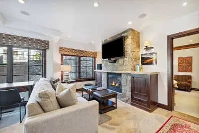 Image de Woodrun Place 57 Four Bedroom Residence