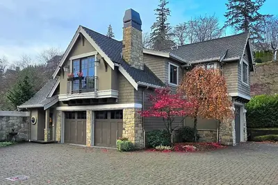 Image de 3-bedroom home in Puyallup with Wi-Fi, Ac, & Pickle Ball court! Enjoy your stay!