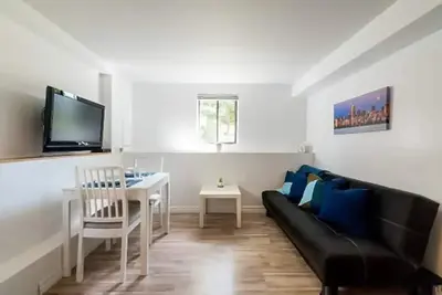 Image de Fraser Flat - Garden Level Suite - Comfortable and Well Equipped