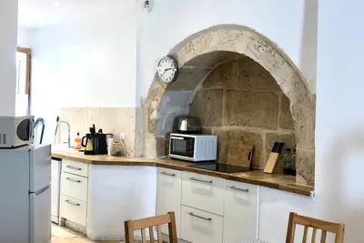 Image de Grand 3 pièces en coeur de village à Sommières, dans immeuble du 16e siècle