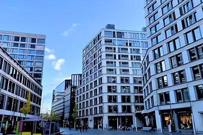 Image de Contemporary 2-Bedroom Apartment In Sought-After Zurich'S Europaalee