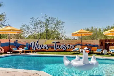 Image de Gorgeous 5br/3bath home with resort-like backyard