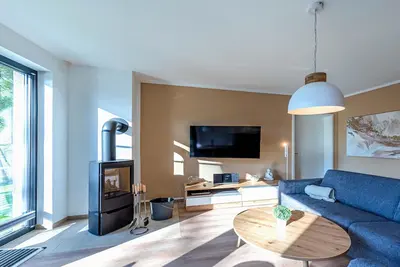 Image de 5-star vacation apartment Honigbiene with a side view of Lake Krakow