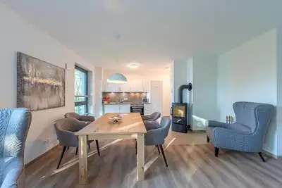 Image de Welcome to the 5-star Goldhornisse vacation apartment directly on Lake Krakow.