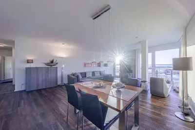 Image de 5-star vacation apartment Quartier Lounge in the harbor residence Waren (Müritz)