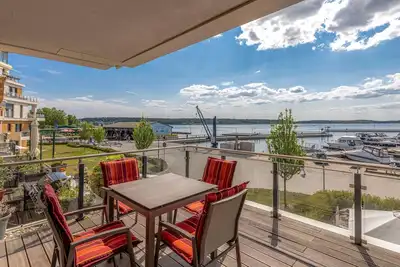 Image de 5-star vacation apartment Müritzoase in the harbor residence Waren