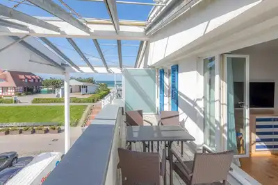 Image de Albatros vacation apartment with balcony and close to the beach in the heart of Zingst