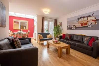 Image de Host & Stay | Kingscote Townhouse