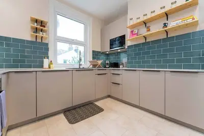 Image de Host & Stay | The Westbourne Apartment