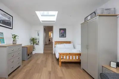 Image de Host & Stay | Downland Studio