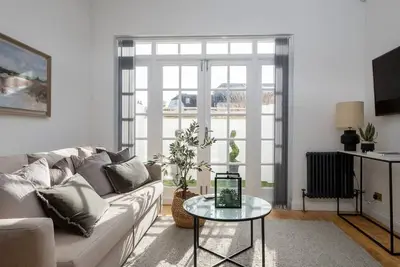 Image de Host & Stay | Olde Place Cottage