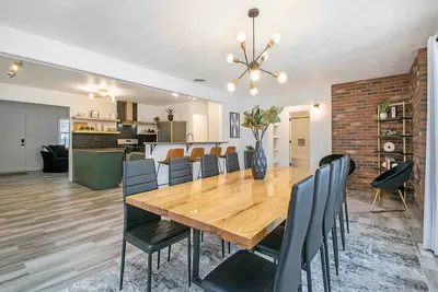 Image de Whitehouse Retreat! 4-bedroom house with Pool, WiFi and Ac in tranquil Goshen