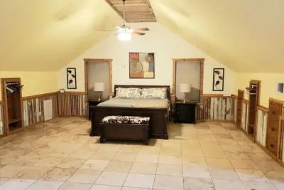 Image de Cozy King Suite  with WiFi, Ac in lovely Bastrop!