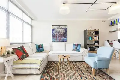 Image de Inner City Luxury. Pool & Parking. Mountain View\n\n