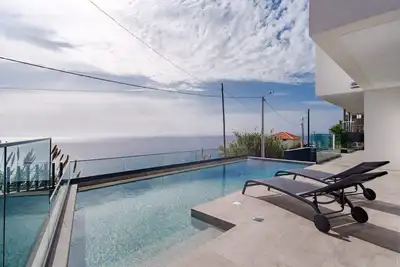Image de GuestReady - Oasis madérien avec vue sur l'océan