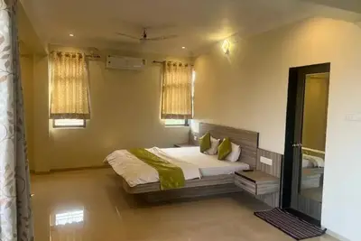 Image de Skyline Serenity 6 Bed Valley View Villa w\/ Pool\n\n