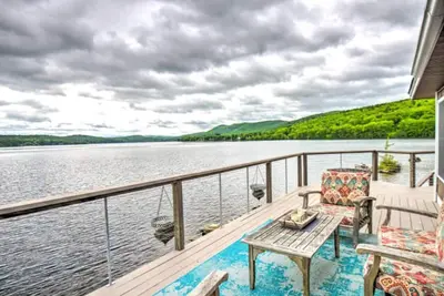 Image de Unmatched Lakefront Home