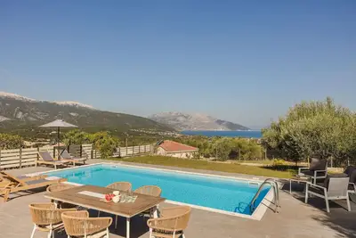 Image de Anelia - Trois Chambres Villa, Couchages 6