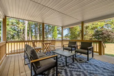 Image de Charming 3-bedroom house with WiFi and Ac in Portsmouth with river views!
