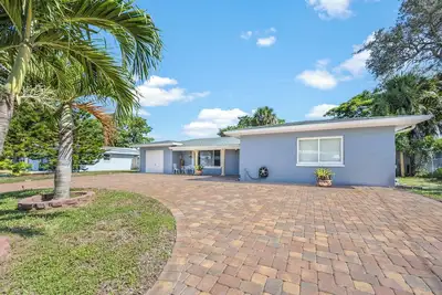 Image de 4-bedroom Pool home in Melbourne