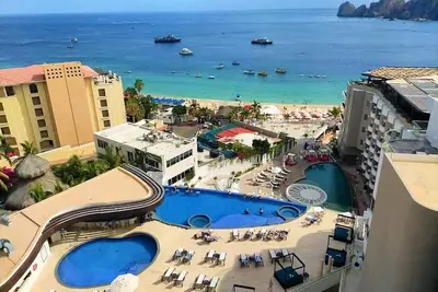 Image de Infinity Two Queen Ocean View Hot Tub