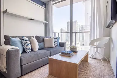 Image de New! Boutique Condo in Dt Miami Perfect for Couples\/Fam