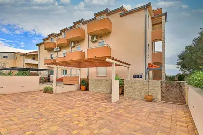 Image de Charming Villa with Outdoor Pool, Bbq, and Sun Deck in Tranquil Kaštela Area - Five bedroom Villa