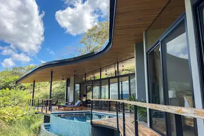 Image de Casa Banka: Scenic 3Bedroom Villa with Pool & 24/7 Security in Playa Tamarindo\n\n