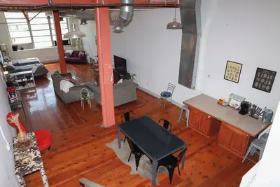 Image de Industrial Loft In Detroit's Corktown with Ac + Free Parking