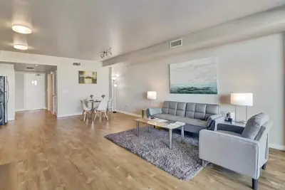 Image de Ideal Family Getaway | 2br w. Outdoor Grill & nr Shops