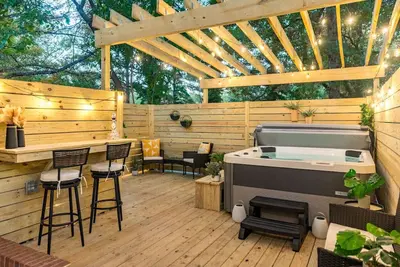 Image de Hot Tub & Fire Pit | 4br Oasis
