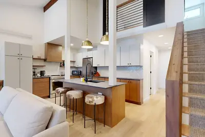 Image de Jhrl - Hollyhock 2023