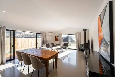 Image de Amazing Retreat in Queenstown!