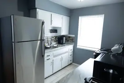 Image de Charming 2-bedroom apartment with WiFi, Ac in gorgeous Dayton [Apt 3]