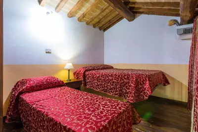 Image de Joli appartement pour 5 personnes avec Wifi, climatisation, piscine, Tv et patio