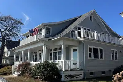 Image de Spacious Beachfront 6-bedroom house with all the comforts in lovely Milford