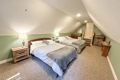 Image de Mountain Retreat in the Forest