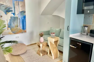 Image de Regina's Corner by Cordoba Cool Homes