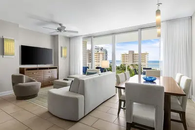 Image de 2 bedroom/2 bath Marriott's Crystal Shores Villa Poolside Floor 6th-15th