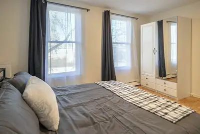 Image de Urban Escape in Ramsay By Calgary Stampede, Inglewood, Bow River