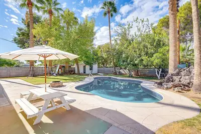Image de 8 Mi to Dtwn: Pet-Friendly Phoenix Home!