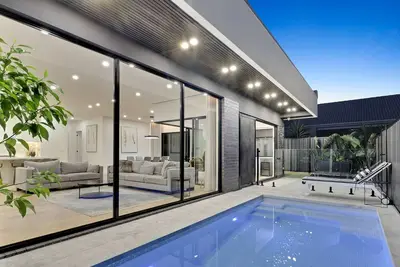 Image de Enjoy a Brand-New Modern Luxury Stay w/ Pool, Spa & Scenic Parkland Views!