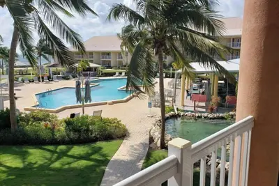 Image de Spacious Oceanfront Studio, Ideal for Couples Near 7 Mile Beach