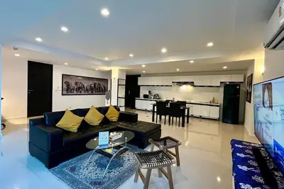 Image de 6-58 - Penthouse spacieux de 2 chambres avec piscine partagée