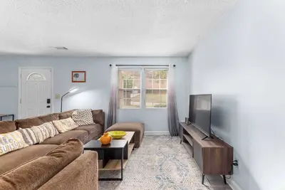 Image de Cozy Haven on Third Ave #41934