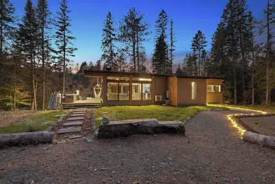 Image de Neuf, Bord de rivière, Spa et Sauna | Skov Chalets