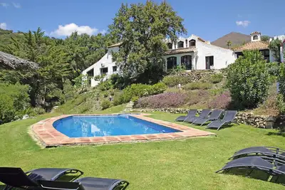 Casares 010 - Hacienda Acedía