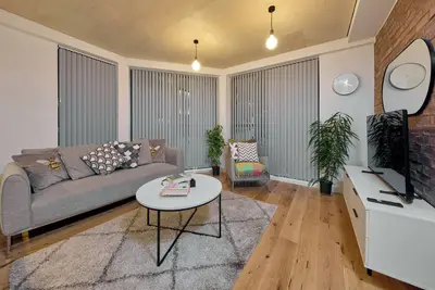 Image de Chic Two-Bedroom Haven