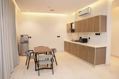 Image de Lp45. 9 - Posh 2br Apartment in Al Arid