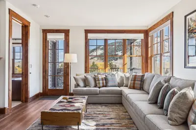 Image de Outpost: Grand View 2720 - Mountain Views